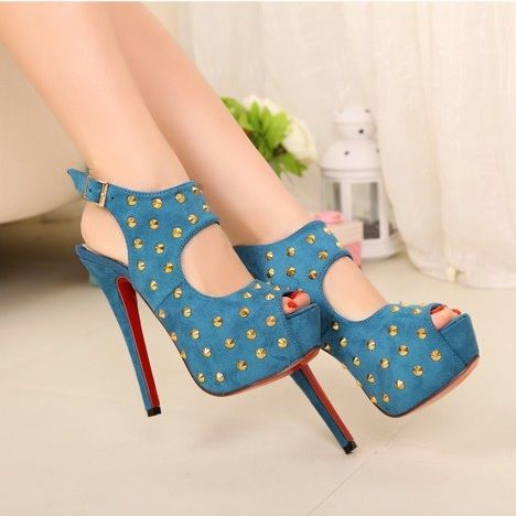 Sandália com Spikes